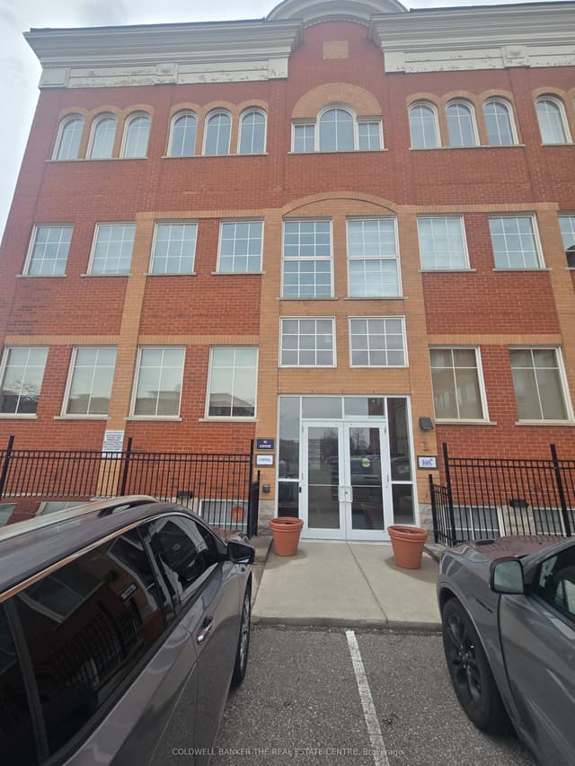 Office at 5025 Orbitor Drive 1/300, Mississauga, ON L4W 4Y5