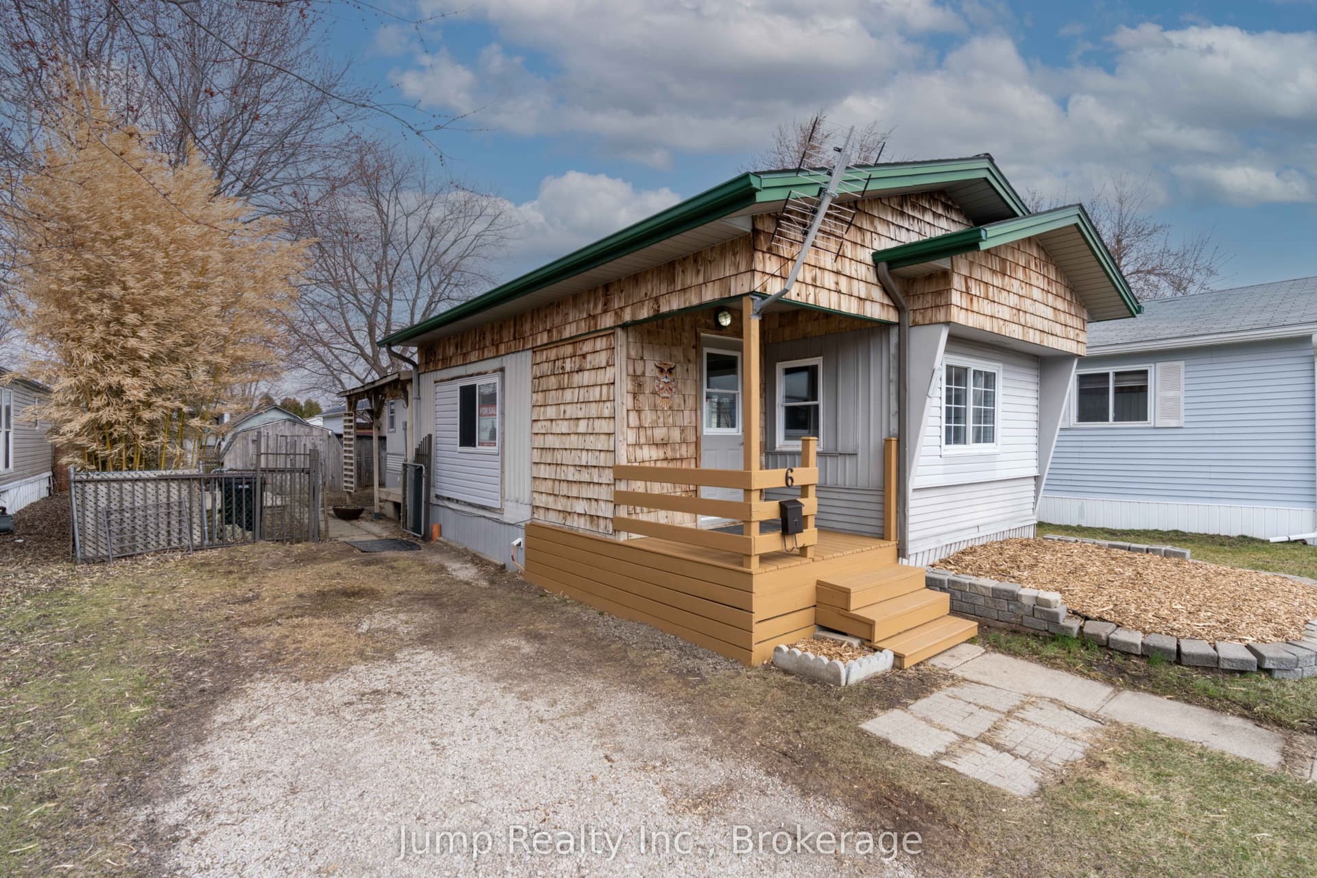 Suite 49, Unit 49 · 6 Maple Dr