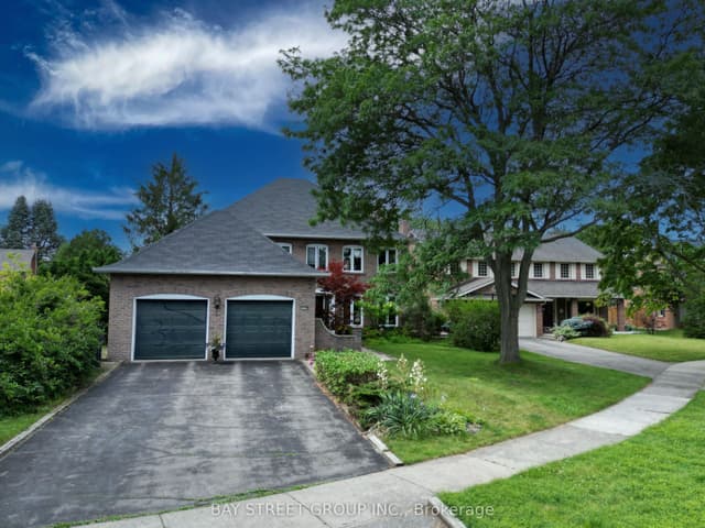 Detached at 3530 Kingbird Court, Mississauga, ON L5L 2R1