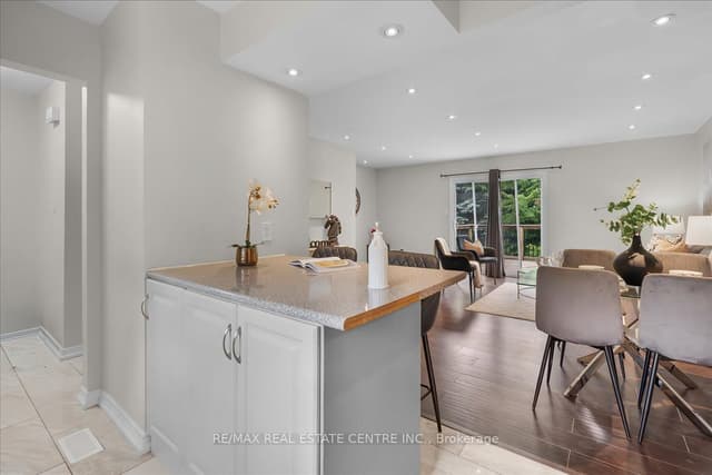 Semi-Detached at 421 Bairstow Crescent, Waterloo, ON N2K 2H7