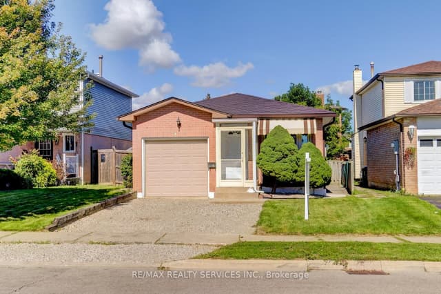 Detached at 41 Greenleaf Crescent, Brampton, ON L6X 2V5