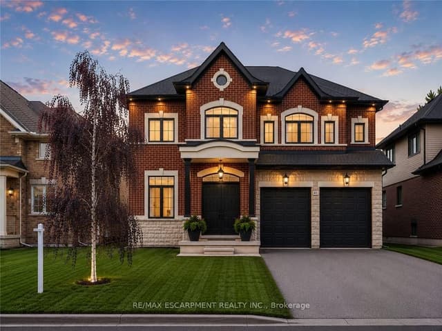 Detached at 41 Creanona Boulevard, Hamilton, ON L8E 5G2
