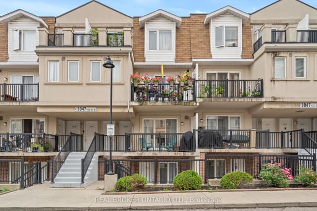 Condo Townhouse at 3047 Finch Avenue W 2066, Toronto, ON M9M 0A5, Toronto W05