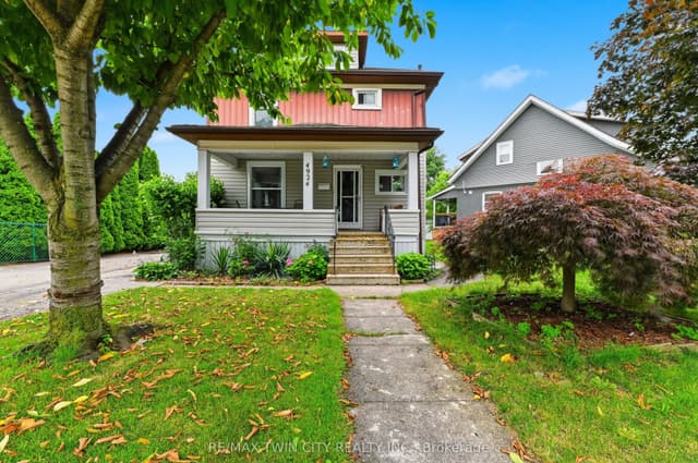 Detached at 4924 Hunter Street, Niagara Falls, ON L2G 3M6