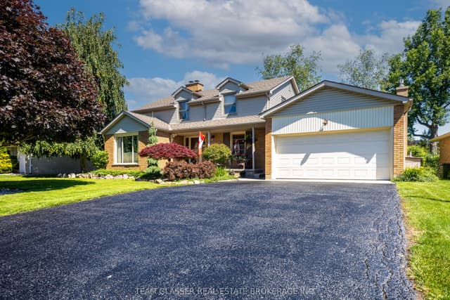 Detached at 20 Parkview Drive, St. Thomas, ON N5R 4B6