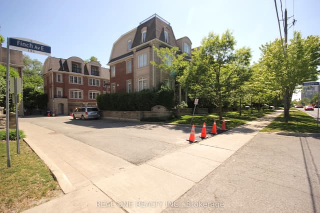 Att/Row/Townhouse at 7 Slingsby Lane, Toronto, ON M2N 0H7, Toronto C14