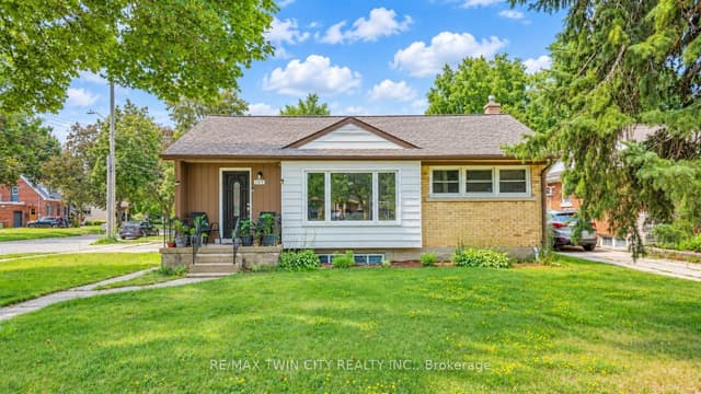 Detached at 169 Bruce Street, Kitchener, ON N2B 1Z2