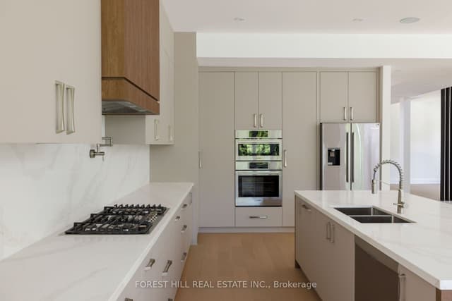 Detached at 5 Cedar Crescent, Aurora, ON L4G 3J7