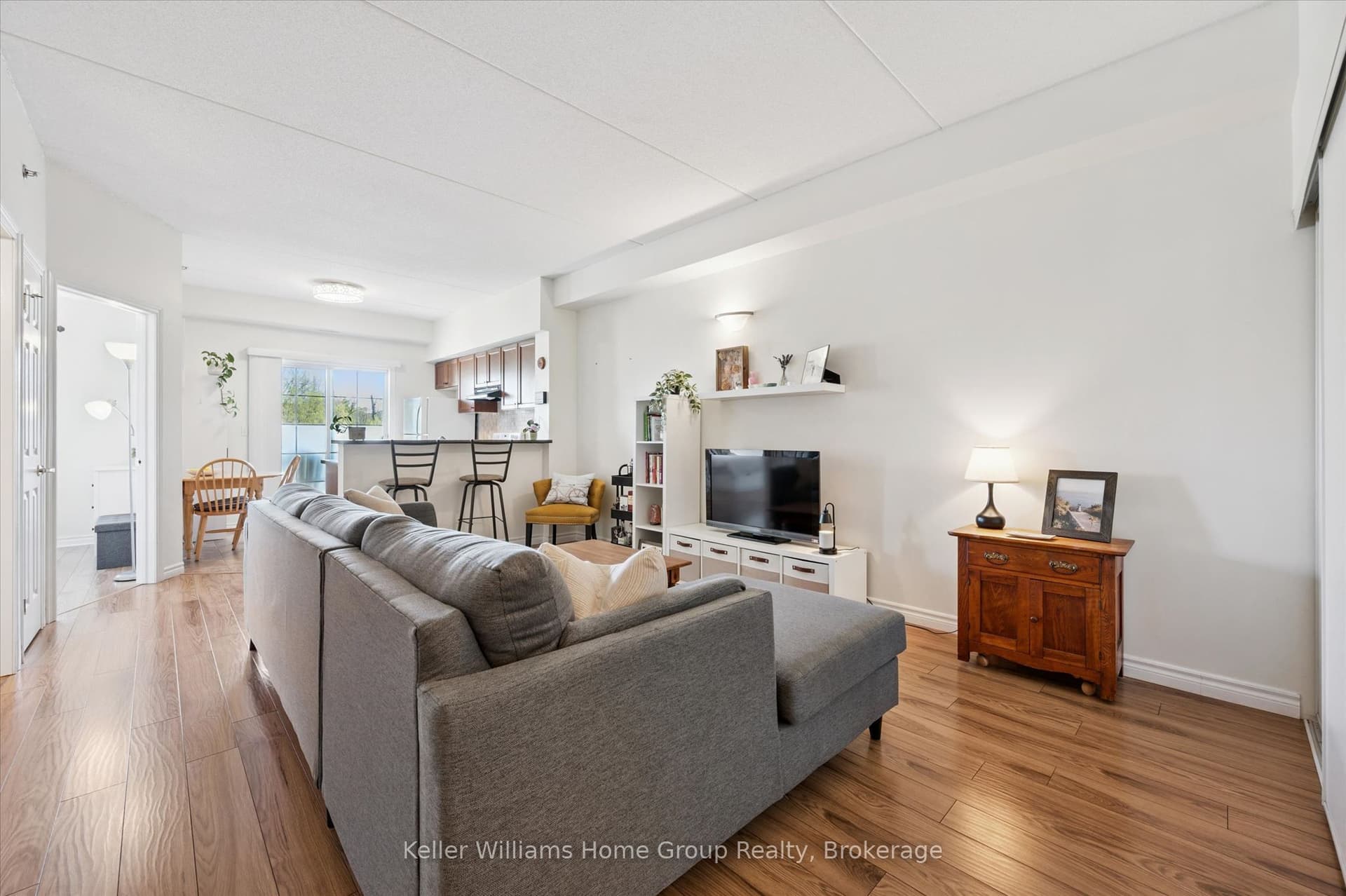 Suite 114 · Floor 1, Unit 114 · 308 Watson Pkwy N