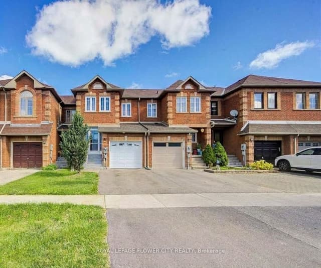 Att/Row/Townhouse at 68 Denton Circle, Vaughan, ON L6A 2N4