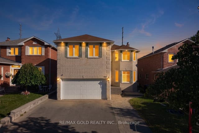 Detached at 1484 Rose Haven Road, Mississauga, ON L5V 1G8