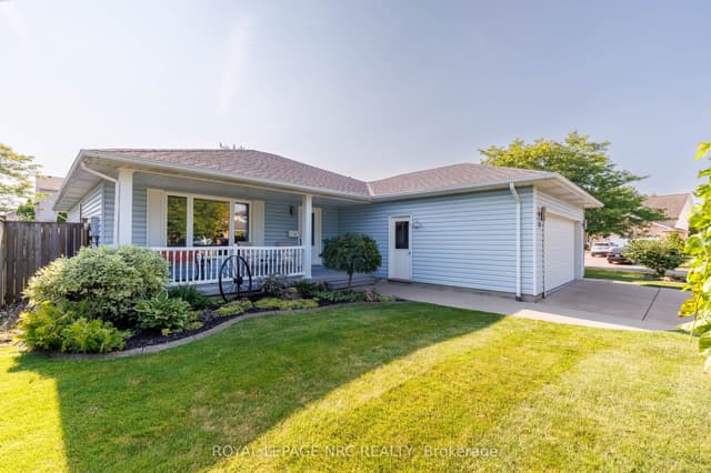 Detached at 15 Foxhill Crescent, St. Catharines, ON L2S 3T9