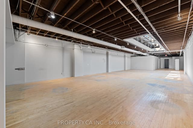 Office at 170 Bedford Road 302, Toronto, ON M5R 2K9, Toronto C02