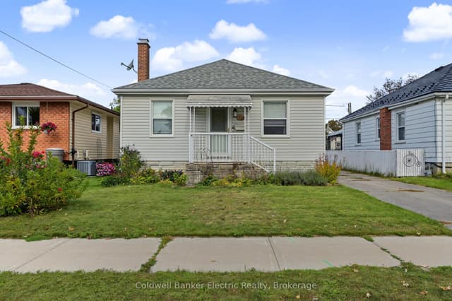 Detached at 440 Howden Street, Peterborough, ON K9J 4B3