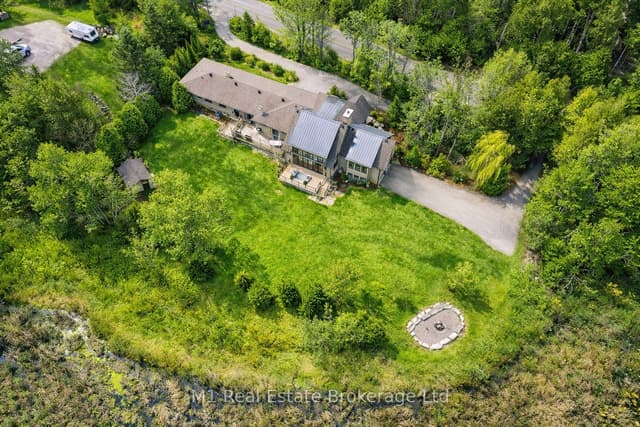 Detached at 13569 Dublin Line, Halton Hills, ON L7J 2L7