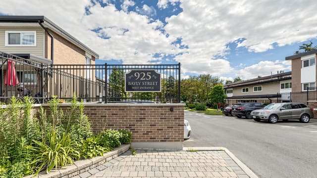 Condo Townhouse at 925 Bayly Street 16, Pickering, ON L1W 1L4