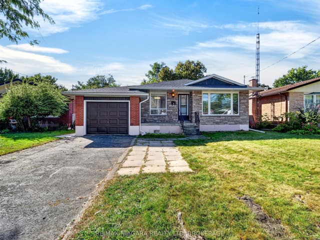 Detached at 82 Regent Drive, St. Catharines, ON L2M 3L7