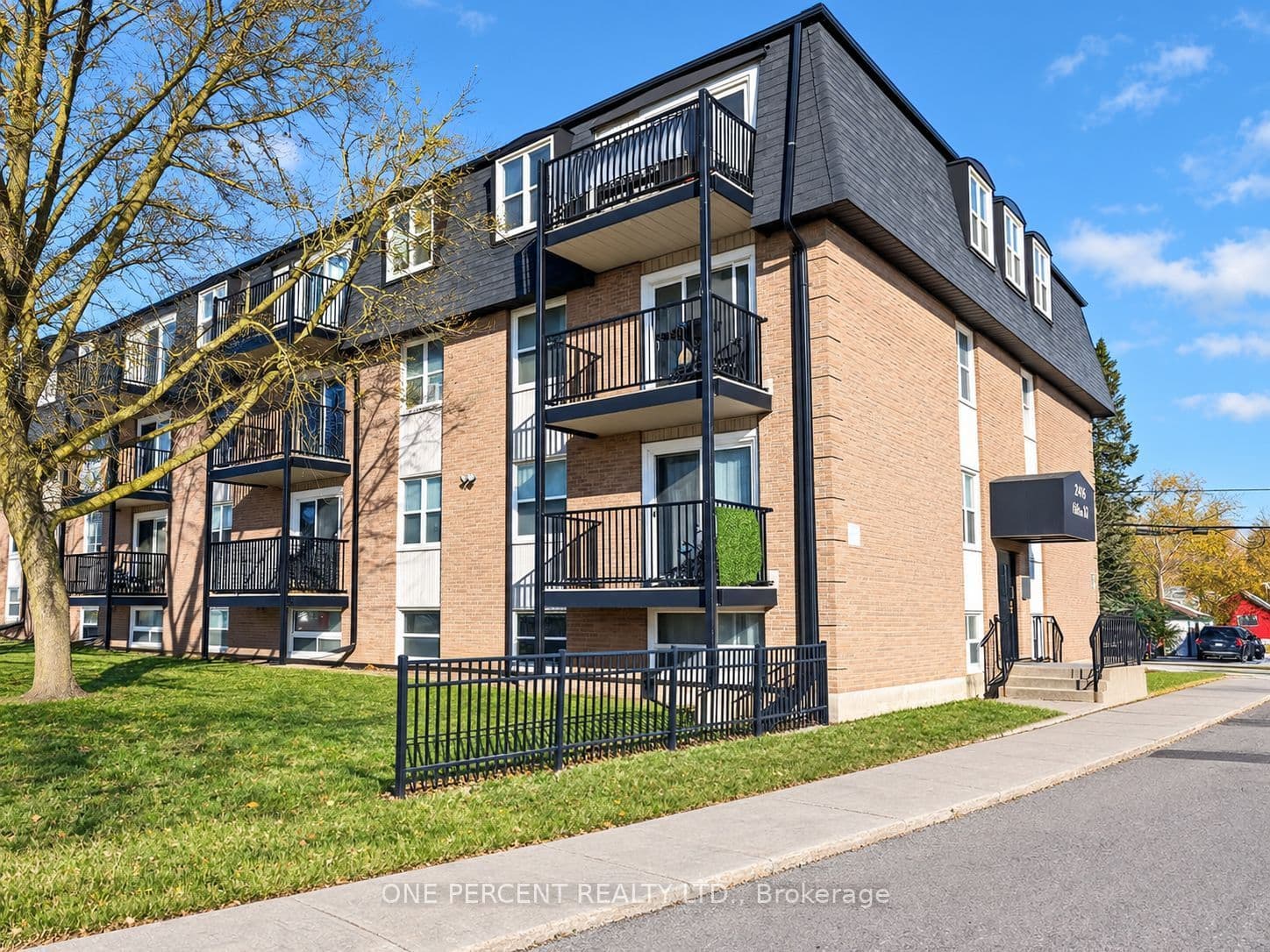 Suite 206 · Floor 2, Unit 206 · 25 College St E