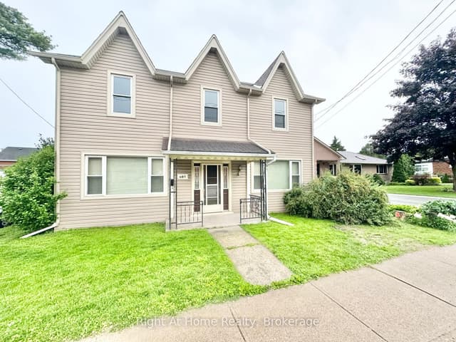 Detached at 216 Hatt Street, Hamilton, ON L9H 2G8