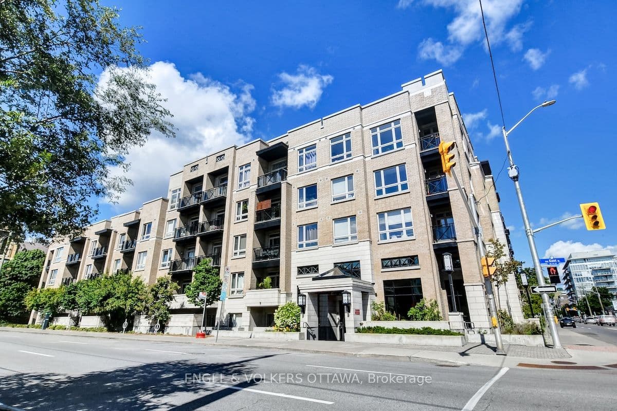 Suite 428 · Floor 4, Unit 428 · 429 Kent St