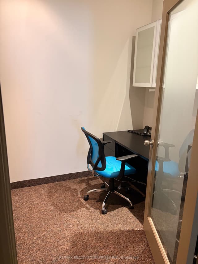 Office at 125 Lakeshore Road E C-14, Mississauga, ON L5H 1A8