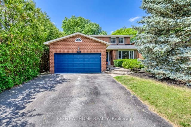 Detached at 1025 Vanier Drive, Mississauga, ON L5H 4B2