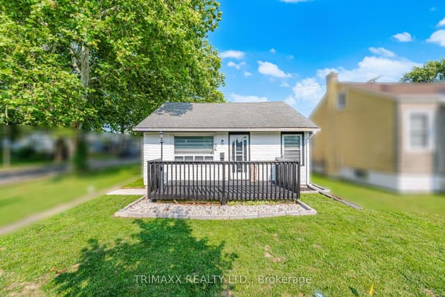 Detached at 34 DOVER Road, Welland, ON L3B 2T9