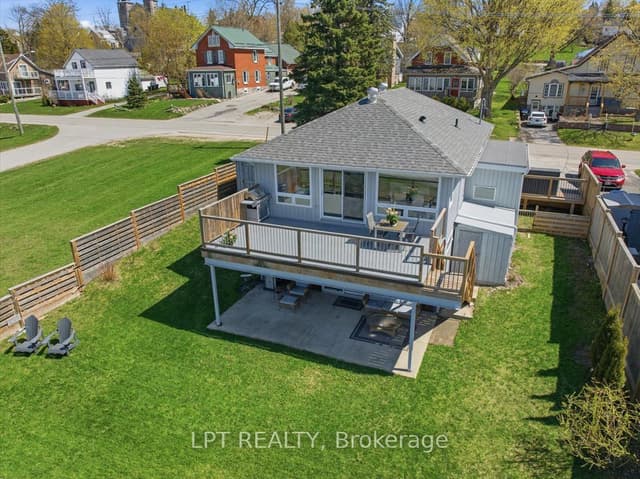 Detached at 45 Water Street, Penetanguishene, ON L9M 1M8