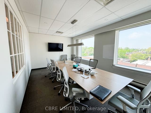 Office at 165 Avenue Road 501, Toronto, ON M5R 3S4, Toronto C02