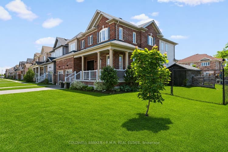 3 Don Hadden Crescent