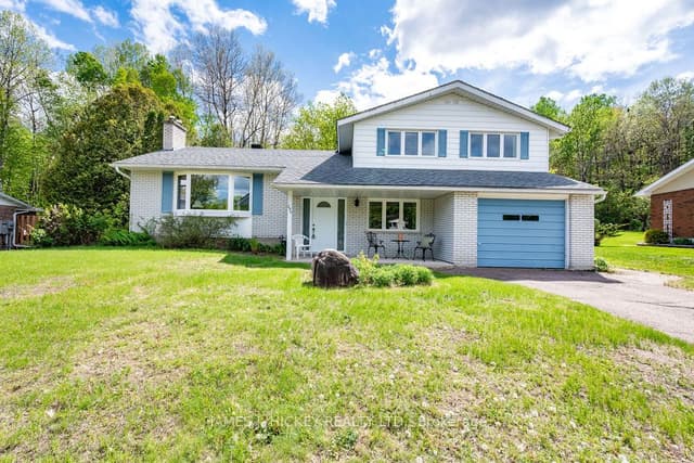 Detached at 250 Thomas Street, Deep River, ON K0J 1P0