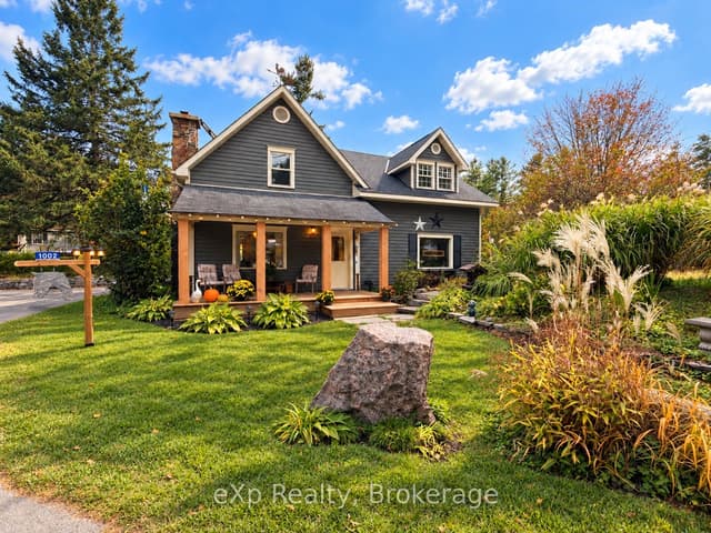 Detached at 1002 Silver Lake Road, Gravenhurst, ON P1P 0G3