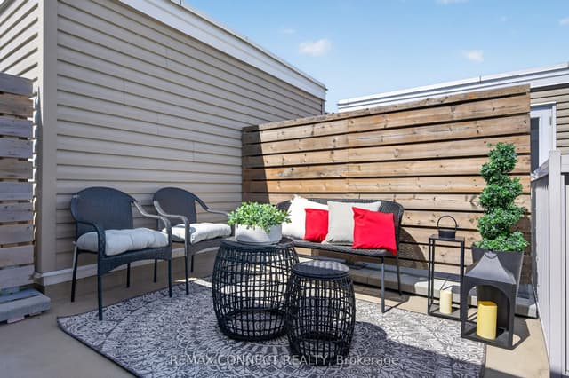 Condo Townhouse at 7B Crawford Street, Toronto, ON M6K 3M3, Toronto C01
