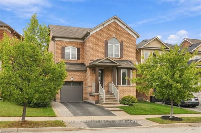 Detached at 32 WIMBERLY Avenue, Hamilton, ON L8B 0R9