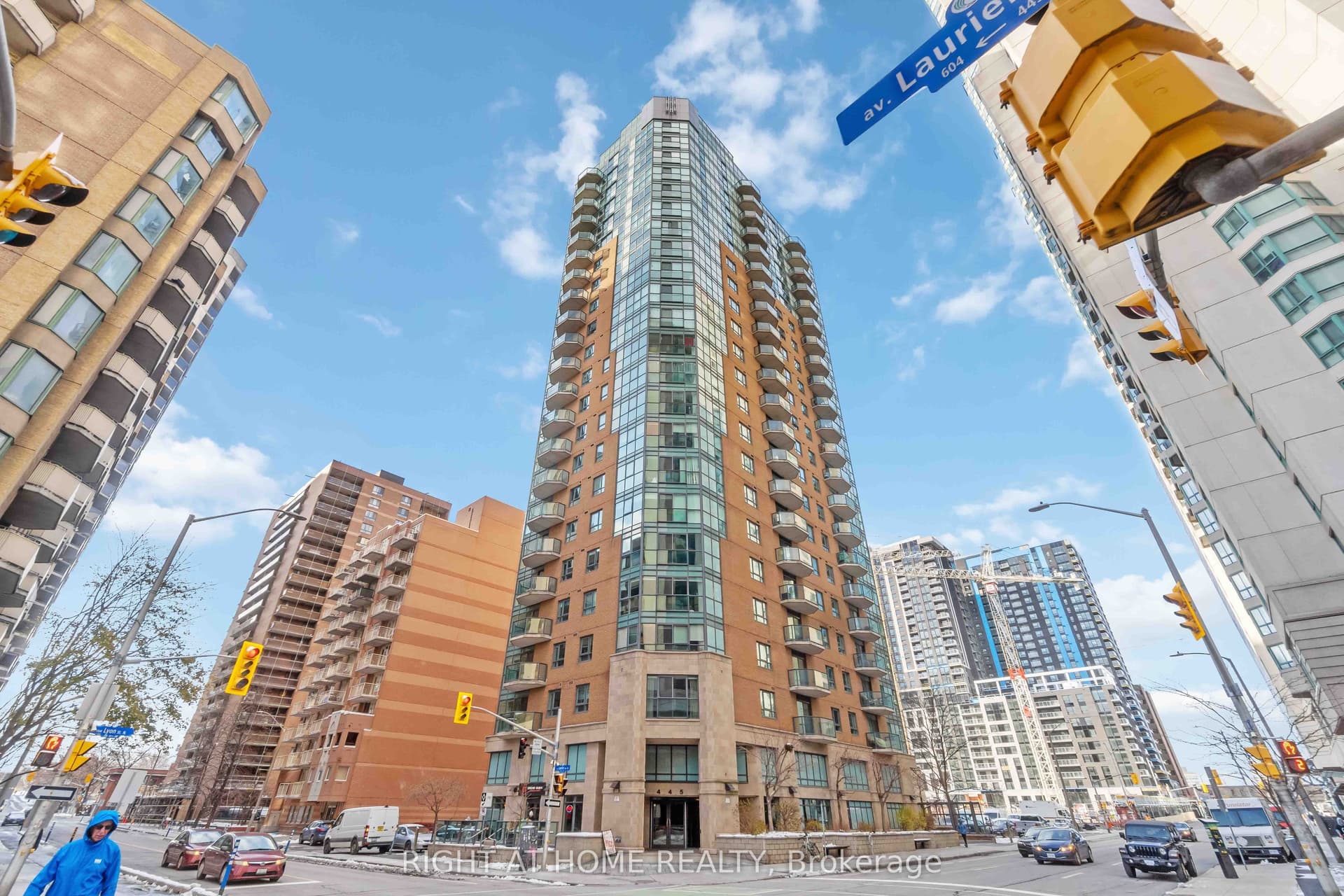 Suite 701 · Floor 7, Unit 701 · 445 Laurier Ave W