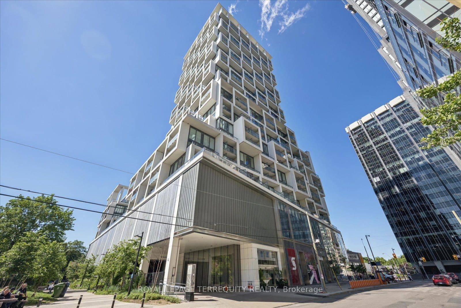 Suite 703 · Floor 7, Unit 703 · 5 Soudan Ave