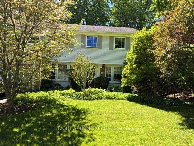 Detached at 494 Dorland Road, Oakville, ON L6J 6B1