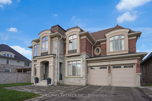 Detached at 15 Peter Glass Road, King, ON L7B 0M7