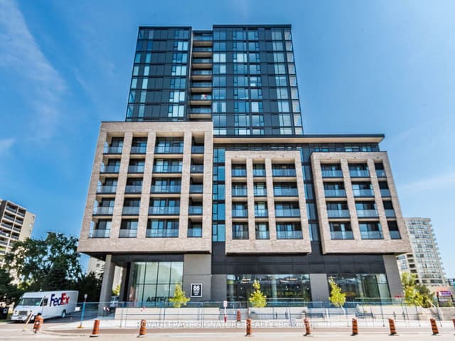Condo Apartment at 86 Dundas Street E 622, Mississauga, ON L5A 0B1