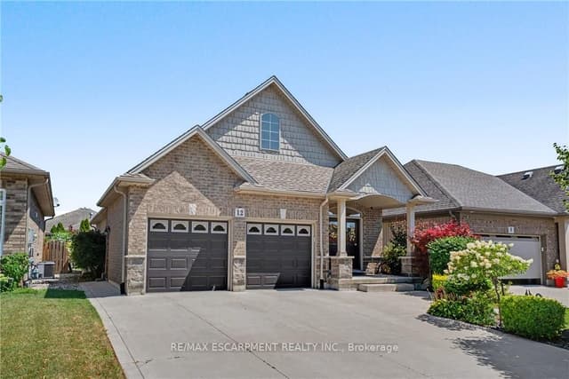 Detached at 12 Silverwood Avenue, Welland, ON L3C 0B7