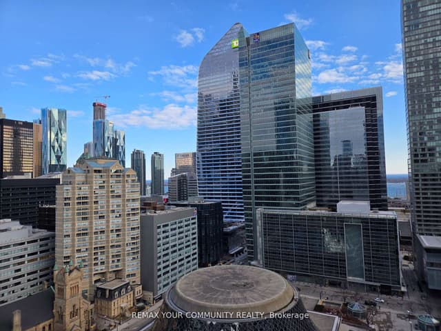 Condo Apartment at 224 King Street W 2107, Toronto, ON M5V 1H8, Toronto C01