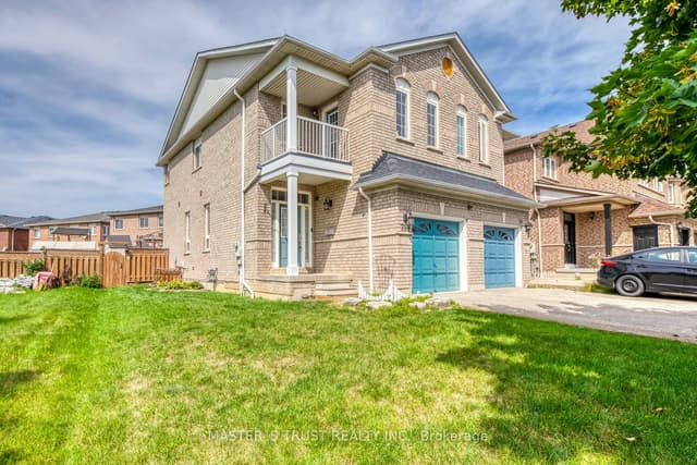 Semi-Detached at 797 Khan Crescent, Mississauga, ON L5V 2R2