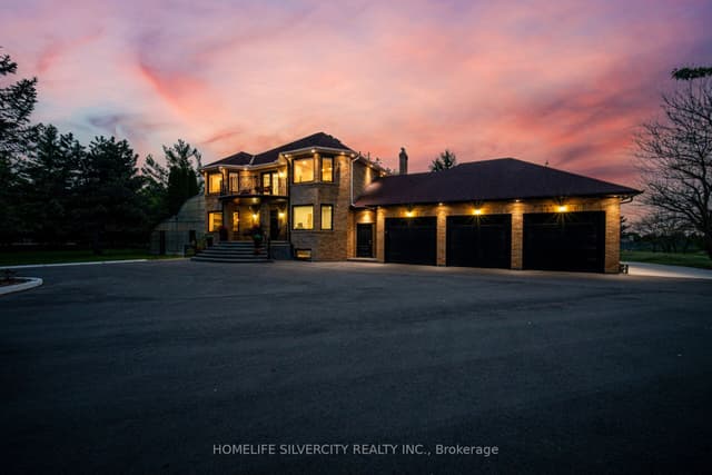 Detached at 15 Estateview Circle, Brampton, ON L6P 0R3
