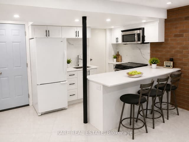 Detached at 130 Glen Shields Avenue 1, Vaughan, ON L4K 1T6