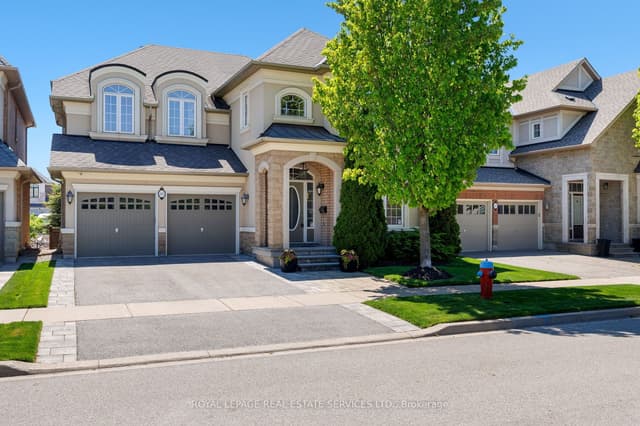 Detached at 147 Innville Crescent, Oakville, ON L6L 0B8