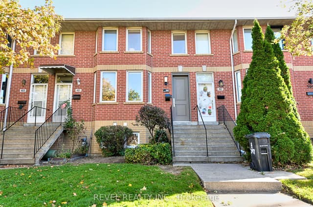 Att/Row/Townhouse at 399 Perth Avenue, Toronto, ON M6P 3Y5, Toronto W02