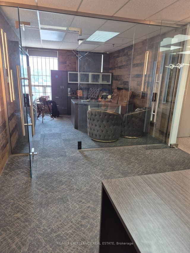 Investment at 2455 Cawthra Street 53, Mississauga, ON L5A 3P1