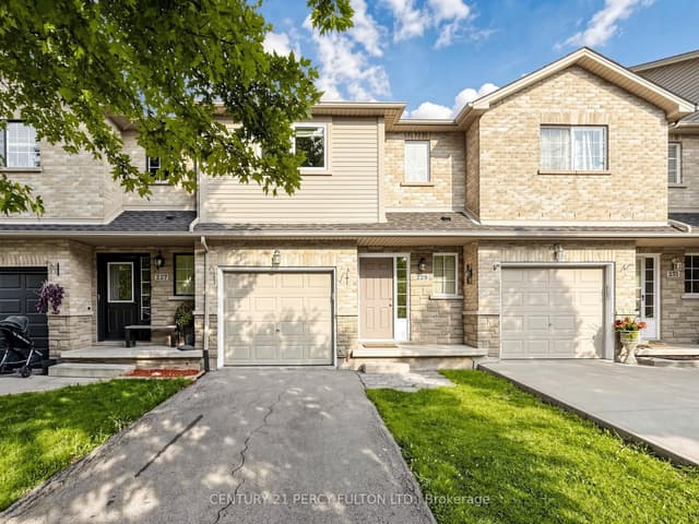 Att/Row/Townhouse at 229 Dicenzo Drive, Hamilton, ON L9B 2X7