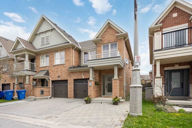 Att/Row/Townhouse at 17 Latitude Lane, Whitchurch-Stouffville, ON L4A 0T1
