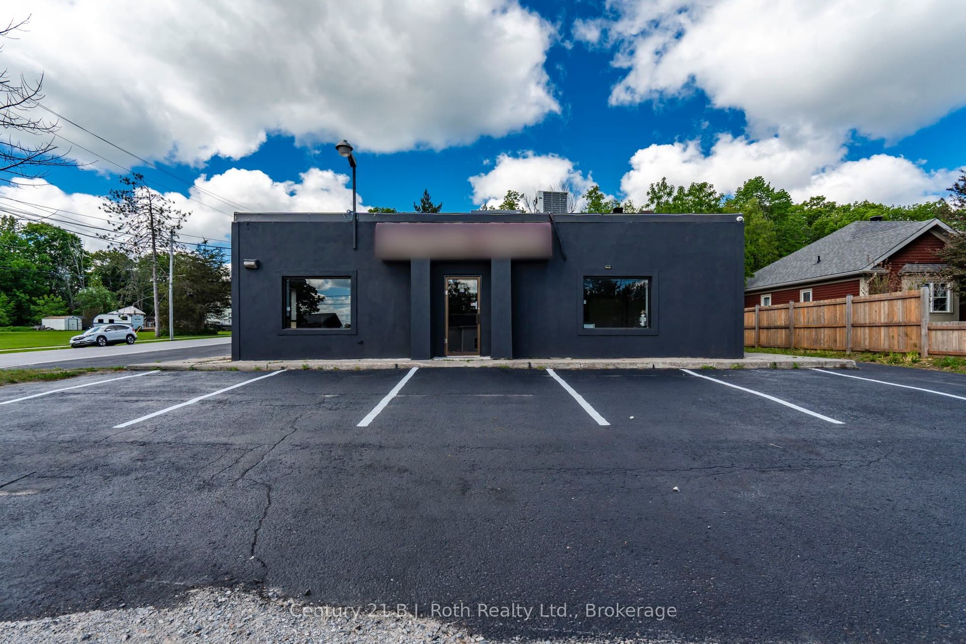 Unit 3, Unit 3 · 338 Park St